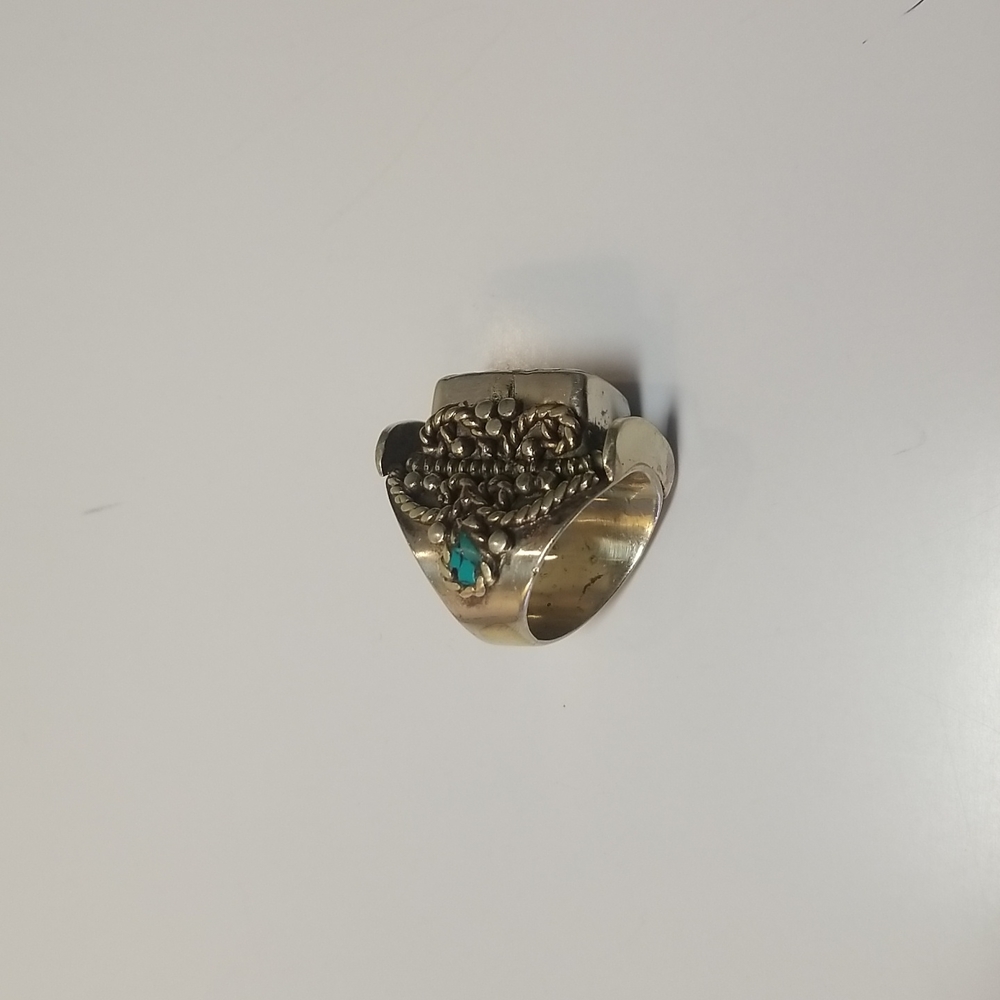 Classy Ring Nwot - image 5